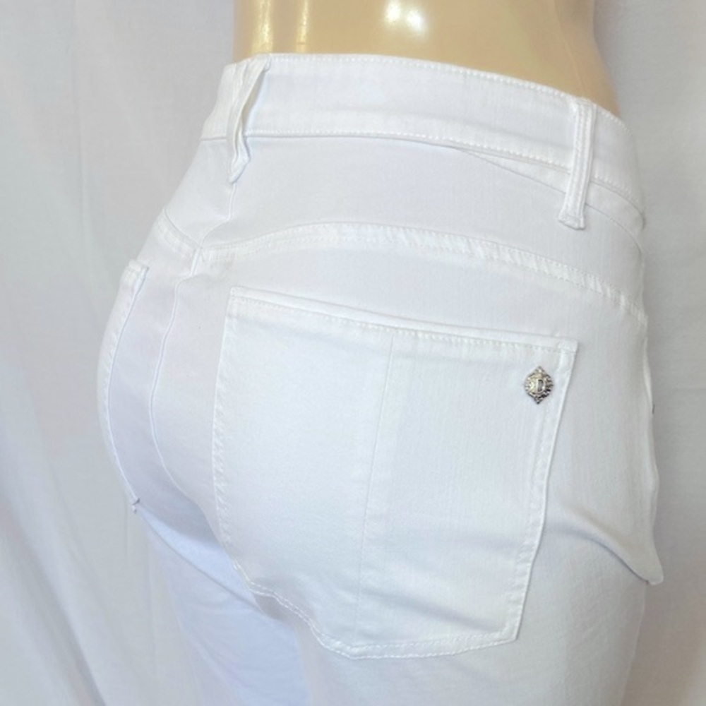 DEMOCRACY Jeans Women’s Tummy Control Size 18W Straight Leg Scalloped Hems NWOT